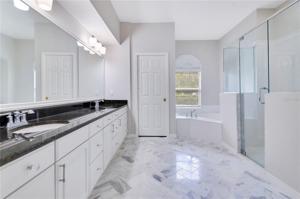 For Sale: $839,900 (4 beds, 3 baths, 2594 Square Feet)