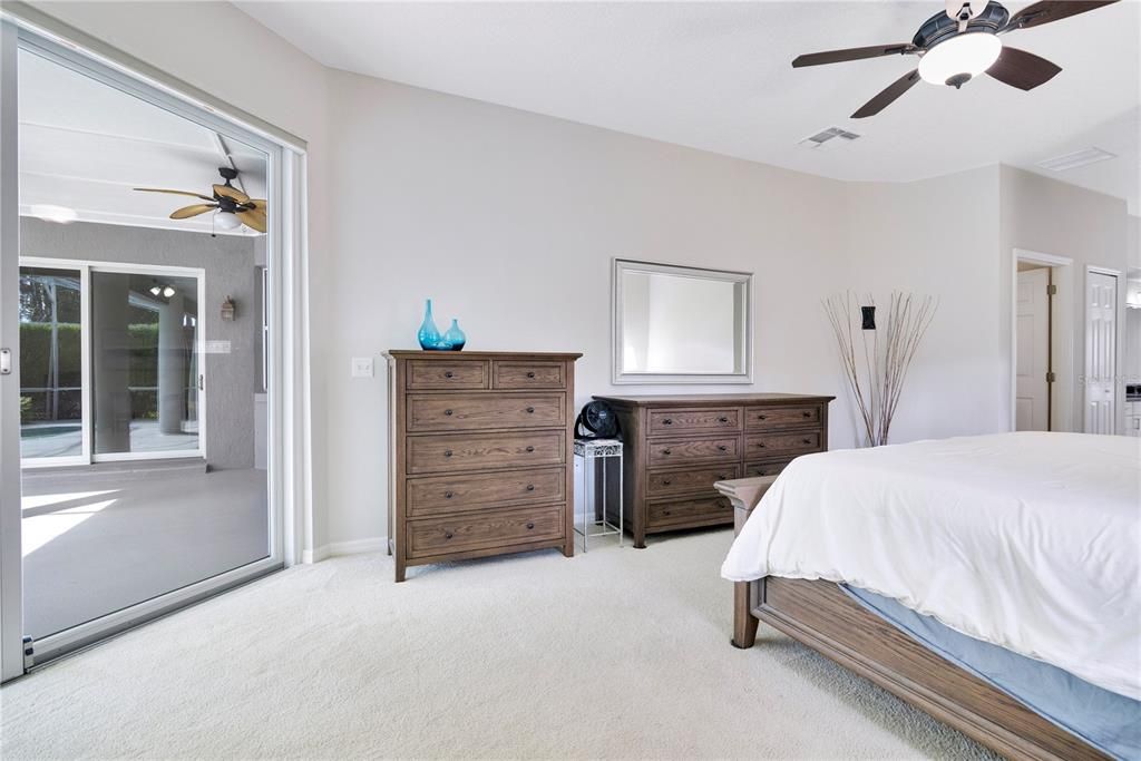 For Sale: $839,900 (4 beds, 3 baths, 2594 Square Feet)