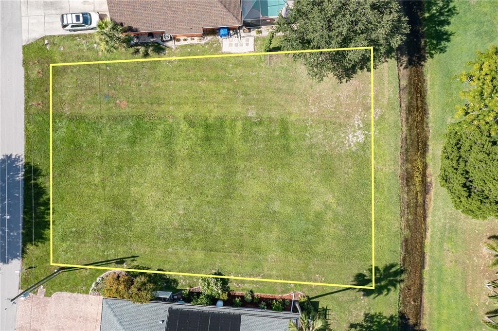 На продажу: $69,900 (0.23 acres)