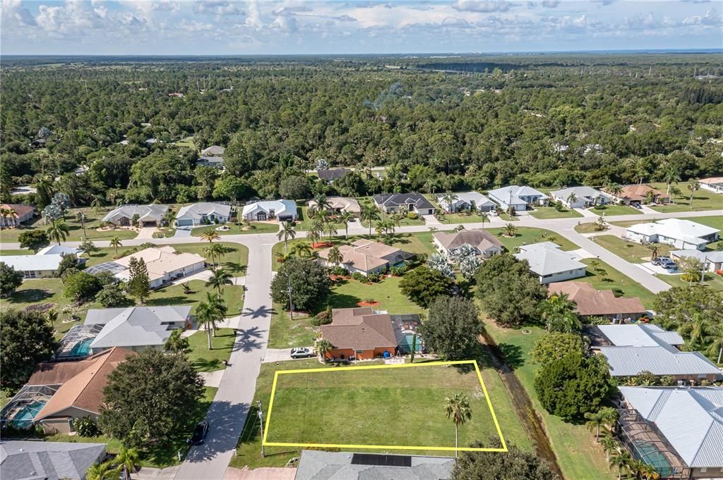 На продажу: $69,900 (0.23 acres)