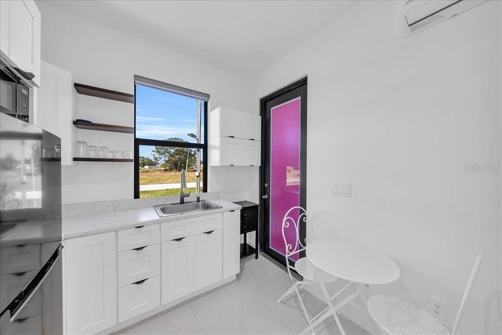 En Venta: $670,000 (4 camas, 4 baños, 2095 Pies cuadrados)