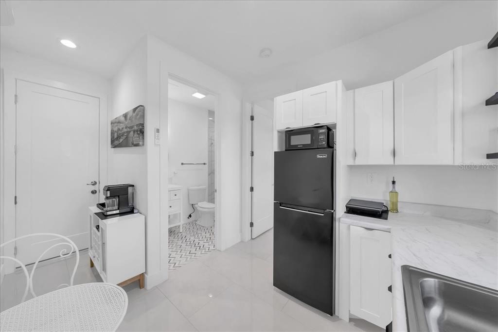 En Venta: $670,000 (4 camas, 4 baños, 2095 Pies cuadrados)