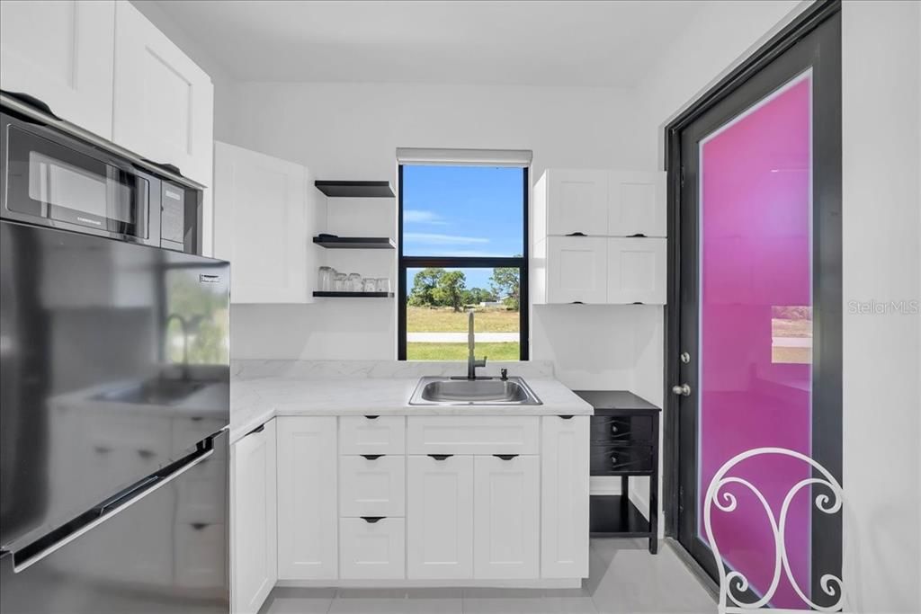 En Venta: $670,000 (4 camas, 4 baños, 2095 Pies cuadrados)