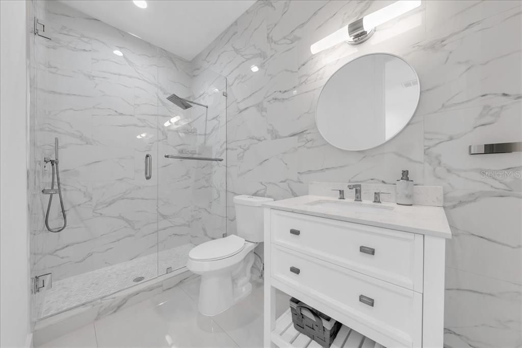 En Venta: $670,000 (4 camas, 4 baños, 2095 Pies cuadrados)