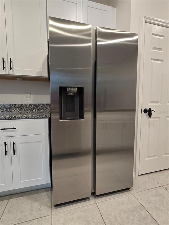 En Venta: $370,000 (3 camas, 2 baños, 1983 Pies cuadrados)