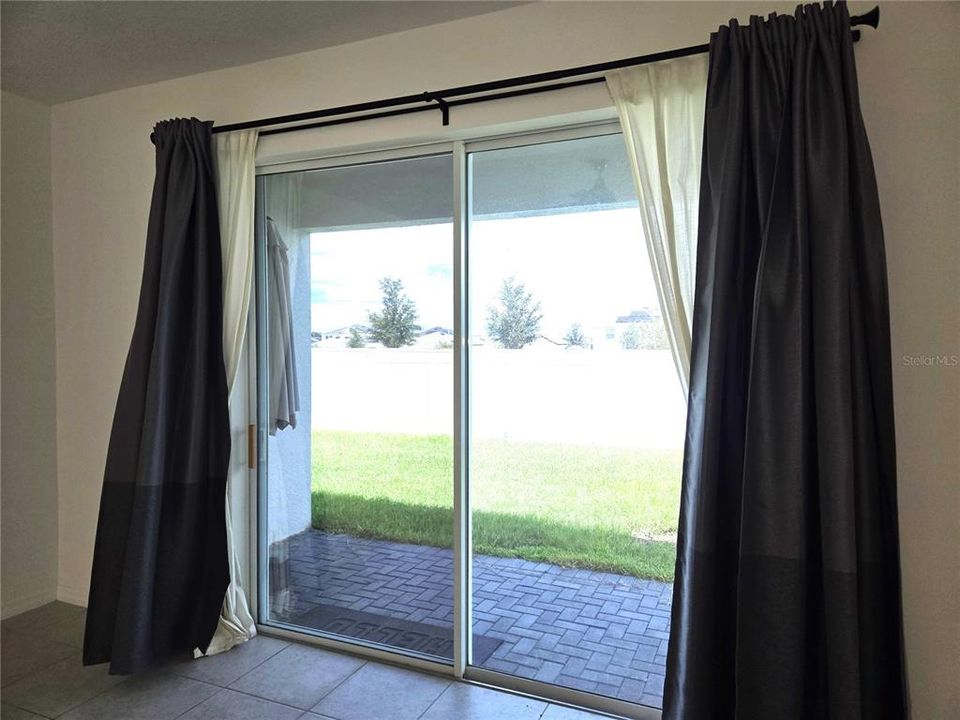 En Venta: $370,000 (3 camas, 2 baños, 1983 Pies cuadrados)