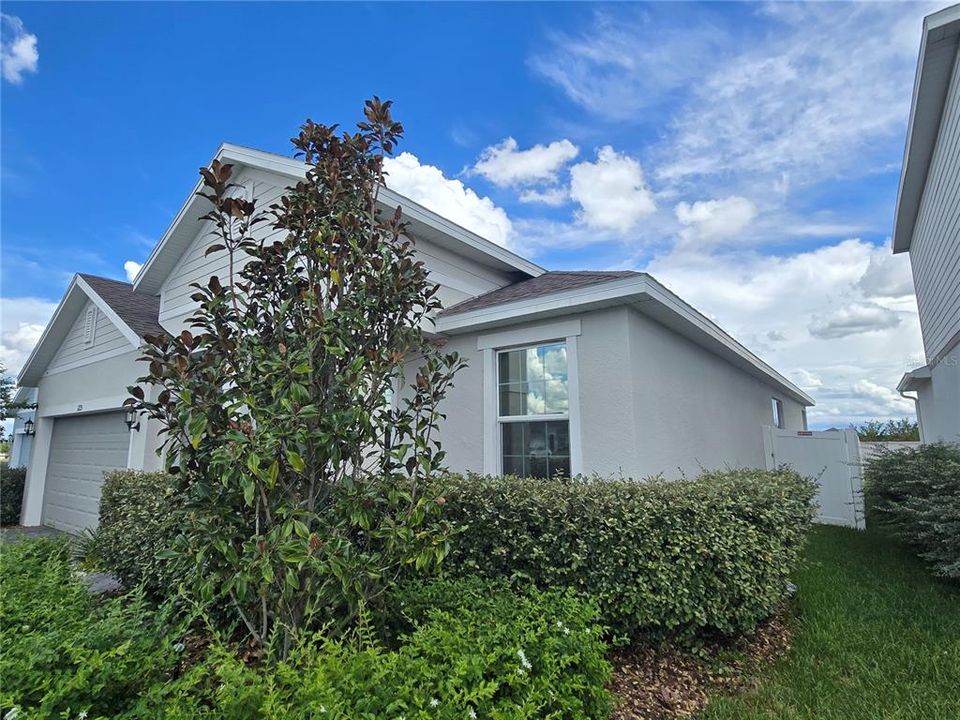 En Venta: $370,000 (3 camas, 2 baños, 1983 Pies cuadrados)