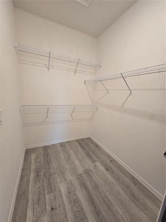 En Venta: $370,000 (3 camas, 2 baños, 1983 Pies cuadrados)