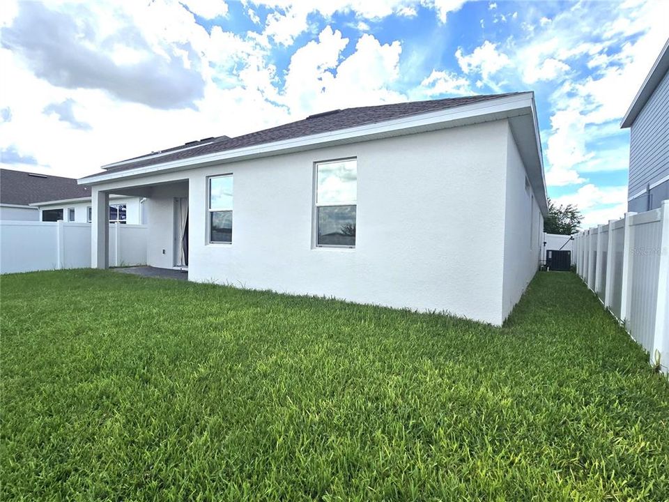 En Venta: $370,000 (3 camas, 2 baños, 1983 Pies cuadrados)