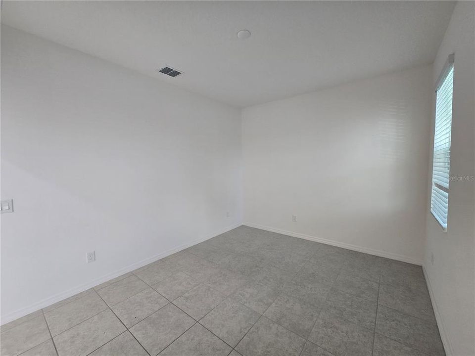 En Venta: $370,000 (3 camas, 2 baños, 1983 Pies cuadrados)