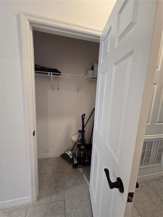 En Venta: $370,000 (3 camas, 2 baños, 1983 Pies cuadrados)