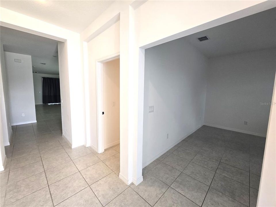 En Venta: $370,000 (3 camas, 2 baños, 1983 Pies cuadrados)