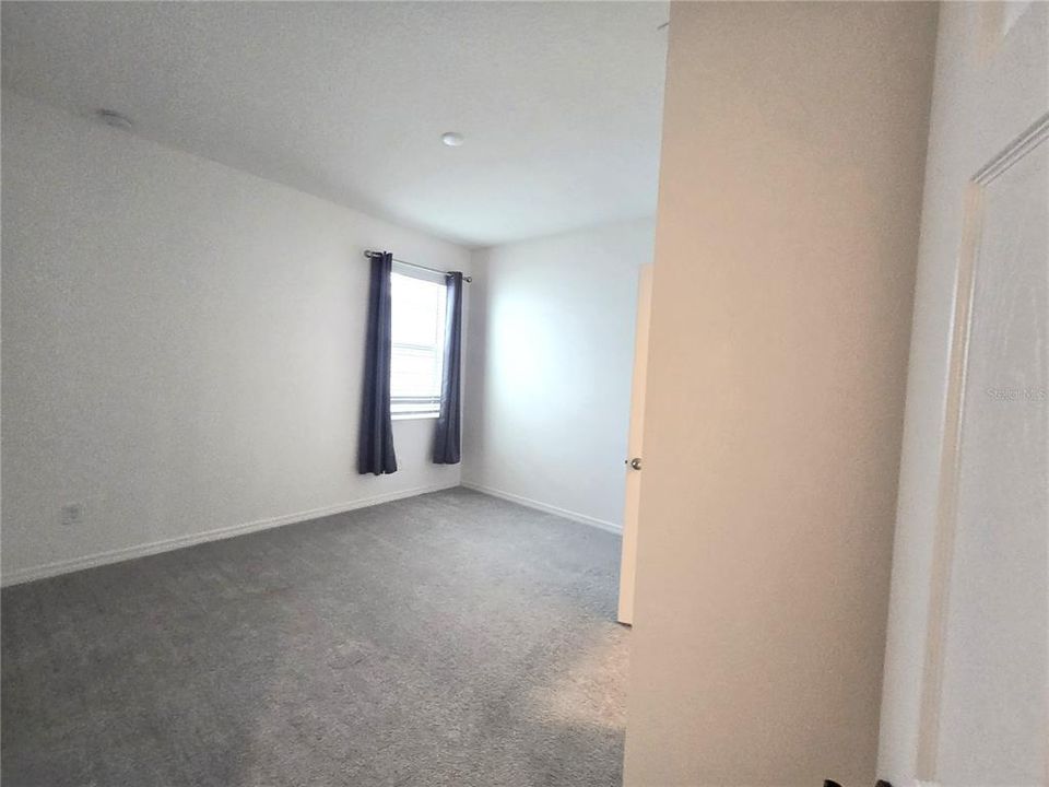 En Venta: $370,000 (3 camas, 2 baños, 1983 Pies cuadrados)