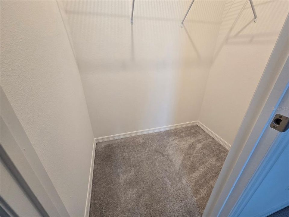 En Venta: $370,000 (3 camas, 2 baños, 1983 Pies cuadrados)