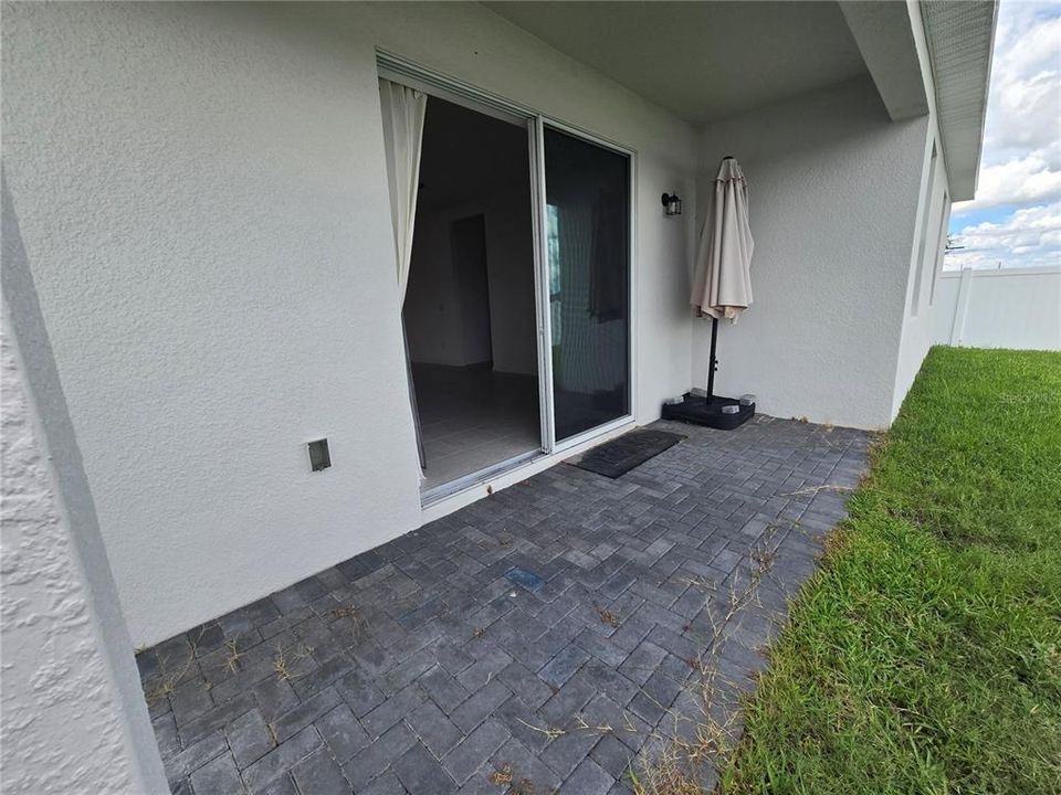 En Venta: $370,000 (3 camas, 2 baños, 1983 Pies cuadrados)