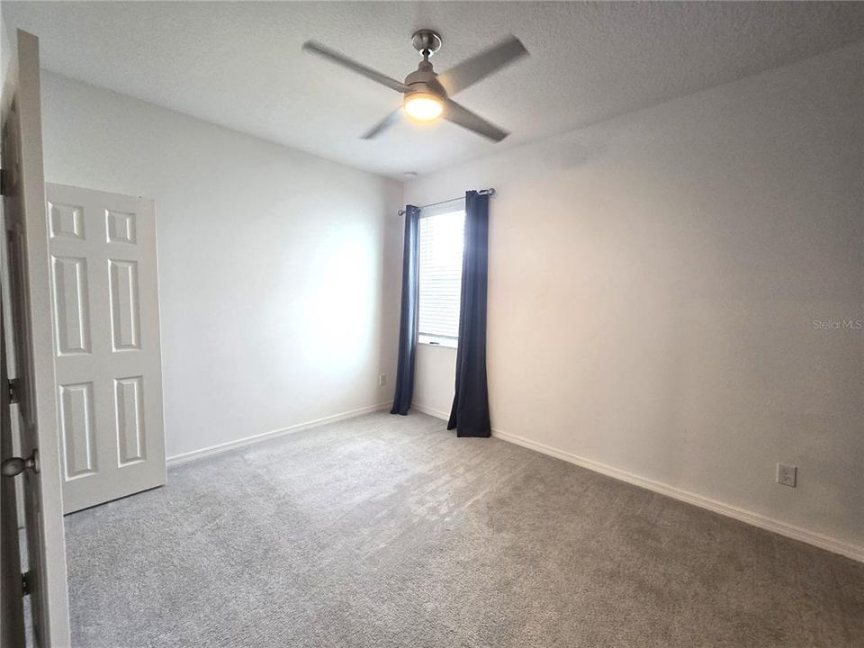 En Venta: $370,000 (3 camas, 2 baños, 1983 Pies cuadrados)