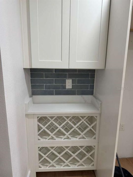 Active With Contract: $475,000 (3 beds, 2 baths, 1715 Square Feet)