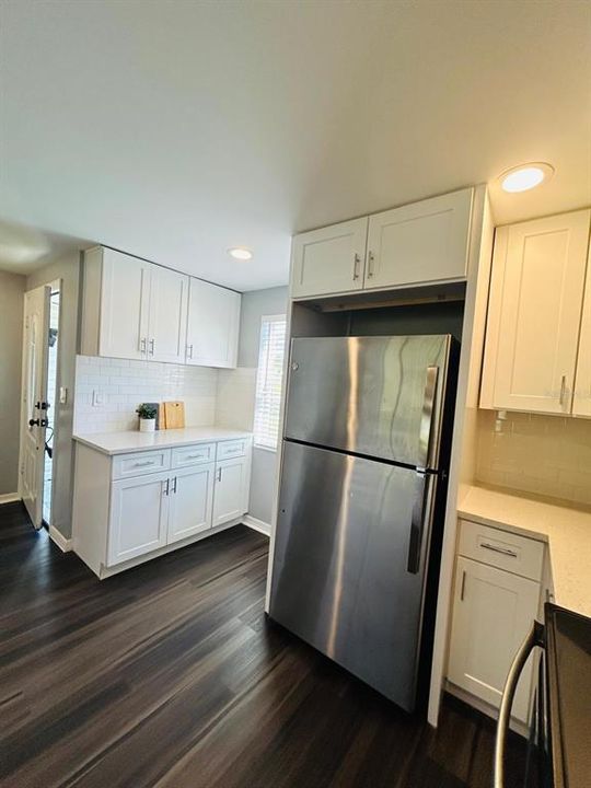 В аренду: $2,350 (4 спален, 3 ванн, 1436 Квадратных фут)