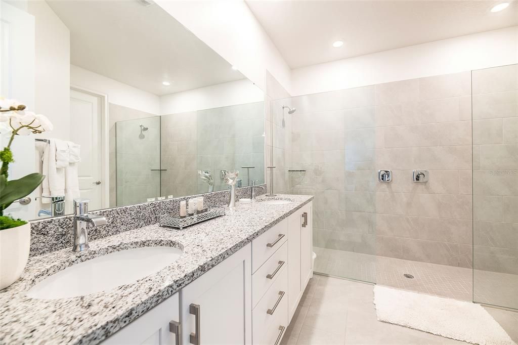 待售: $1,589,000 (6 贝兹, 5 浴室, 3428 平方英尺)