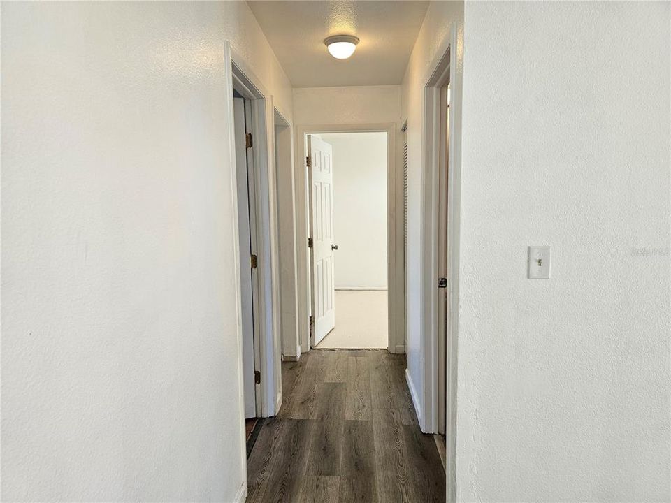 For Sale: $200,000 (3 beds, 2 baths, 1106 Square Feet)