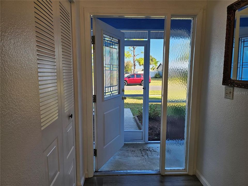 For Sale: $200,000 (3 beds, 2 baths, 1106 Square Feet)