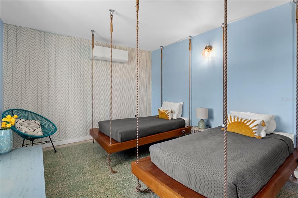 For Sale: $1,995,000 (15 beds, 9 baths, 4586 Square Feet)