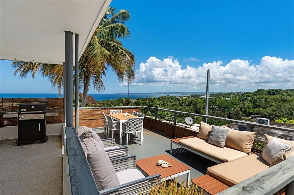 For Sale: $1,995,000 (15 beds, 9 baths, 4586 Square Feet)