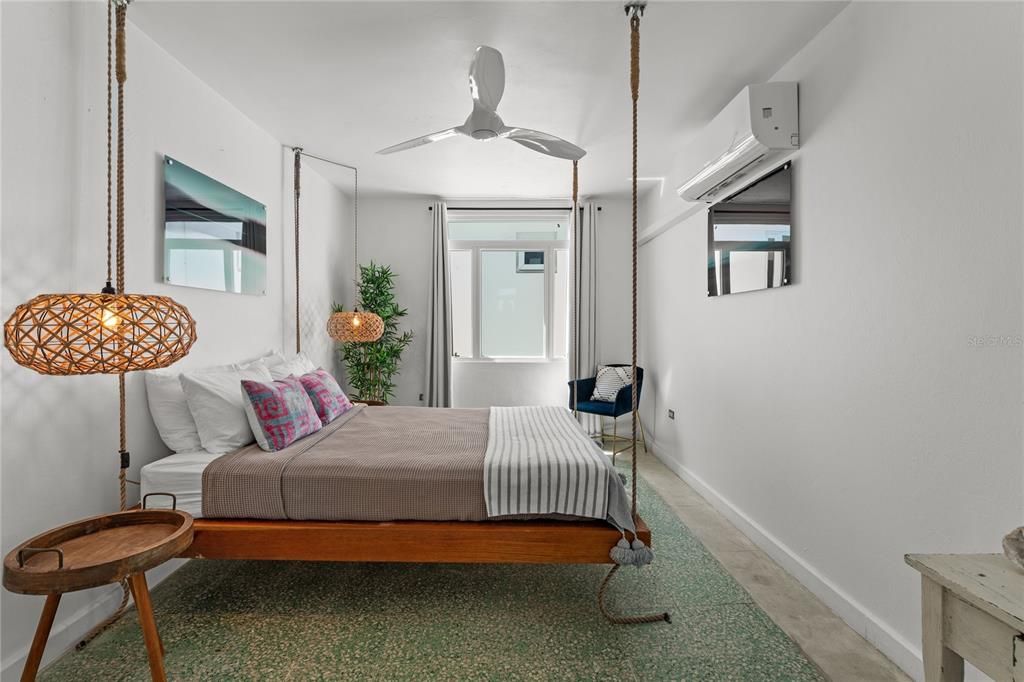 For Sale: $1,995,000 (15 beds, 9 baths, 4586 Square Feet)