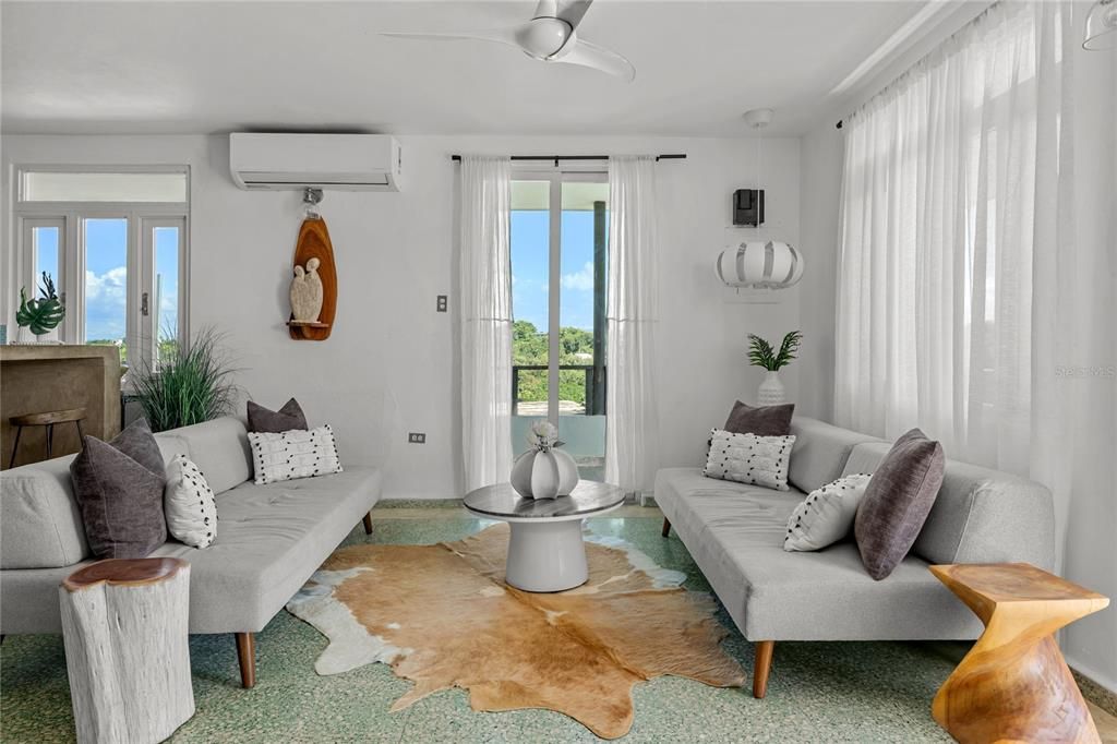 For Sale: $1,995,000 (15 beds, 9 baths, 4586 Square Feet)