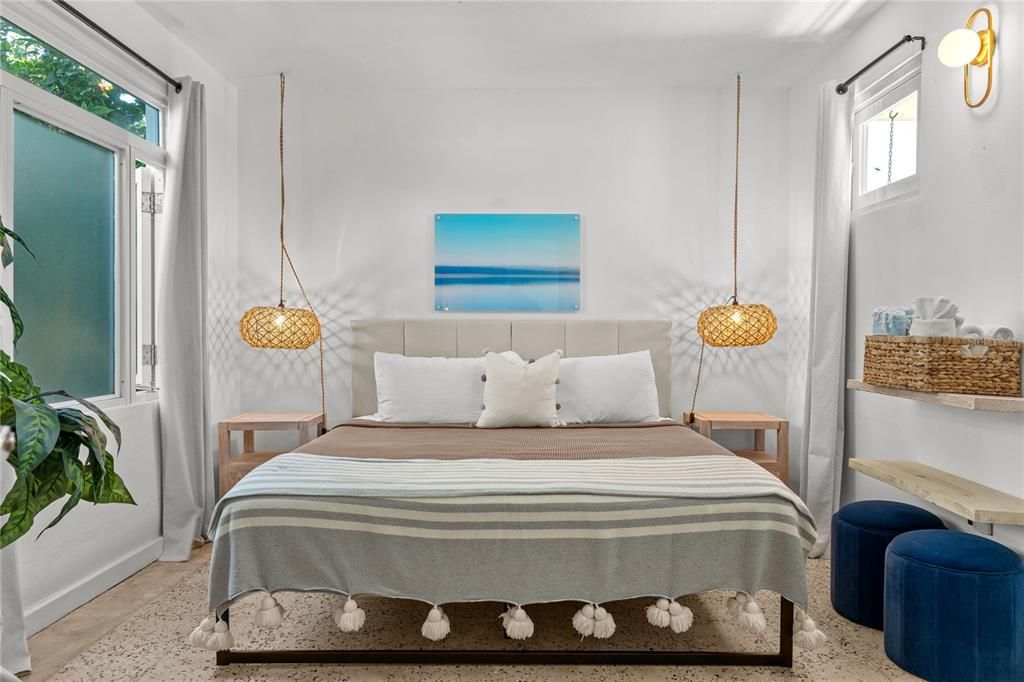 For Sale: $1,995,000 (15 beds, 9 baths, 4586 Square Feet)