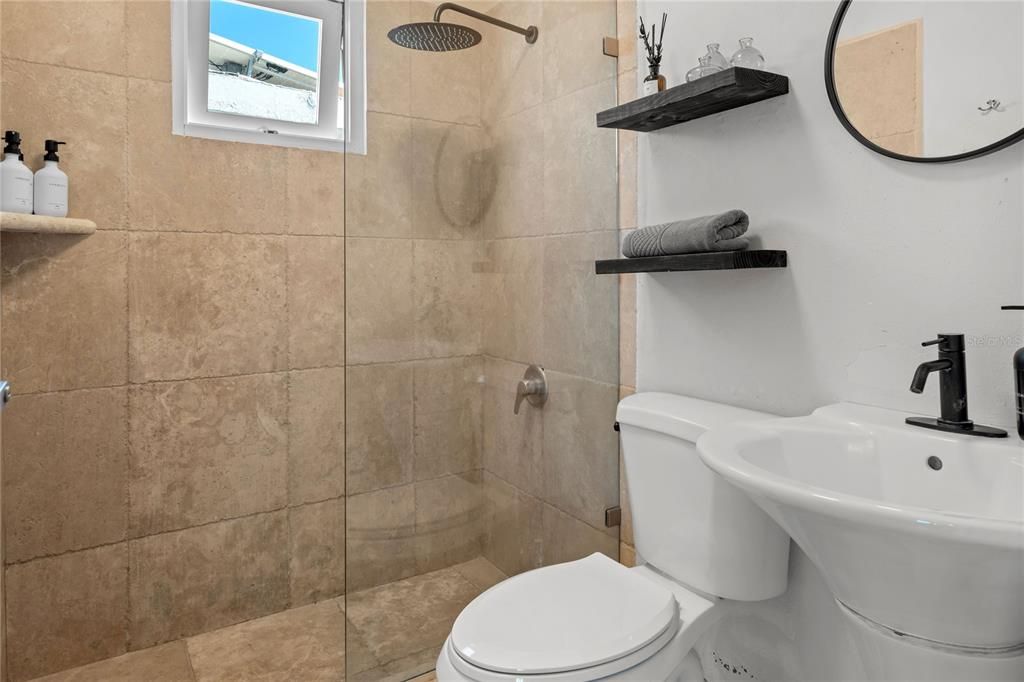 For Sale: $1,995,000 (15 beds, 9 baths, 4586 Square Feet)