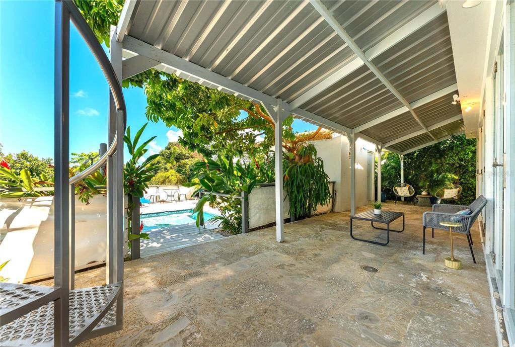 For Sale: $1,995,000 (15 beds, 9 baths, 4586 Square Feet)