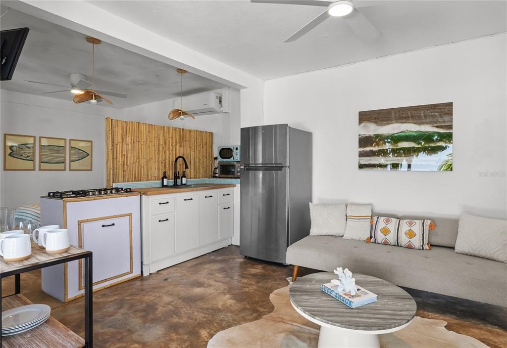 For Sale: $1,995,000 (15 beds, 9 baths, 4586 Square Feet)