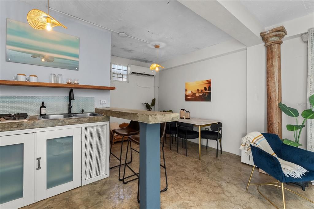 For Sale: $1,995,000 (15 beds, 9 baths, 4586 Square Feet)