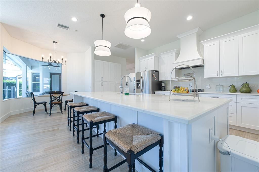 For Sale: $939,000 (3 beds, 3 baths, 2710 Square Feet)