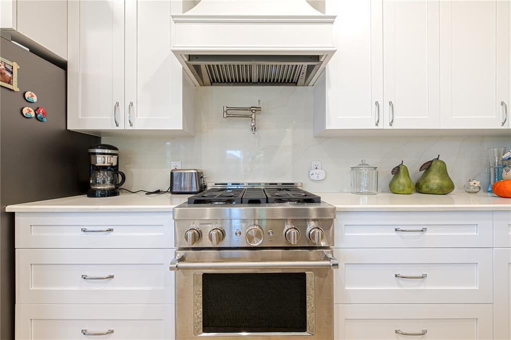 For Sale: $939,000 (3 beds, 3 baths, 2710 Square Feet)