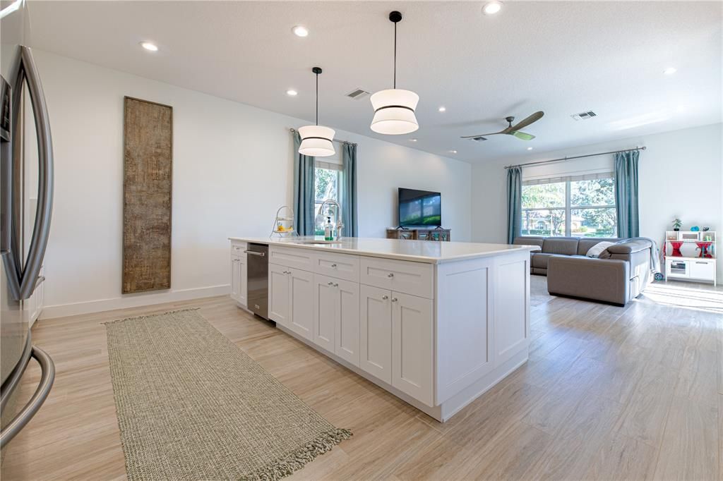 For Sale: $939,000 (3 beds, 3 baths, 2710 Square Feet)