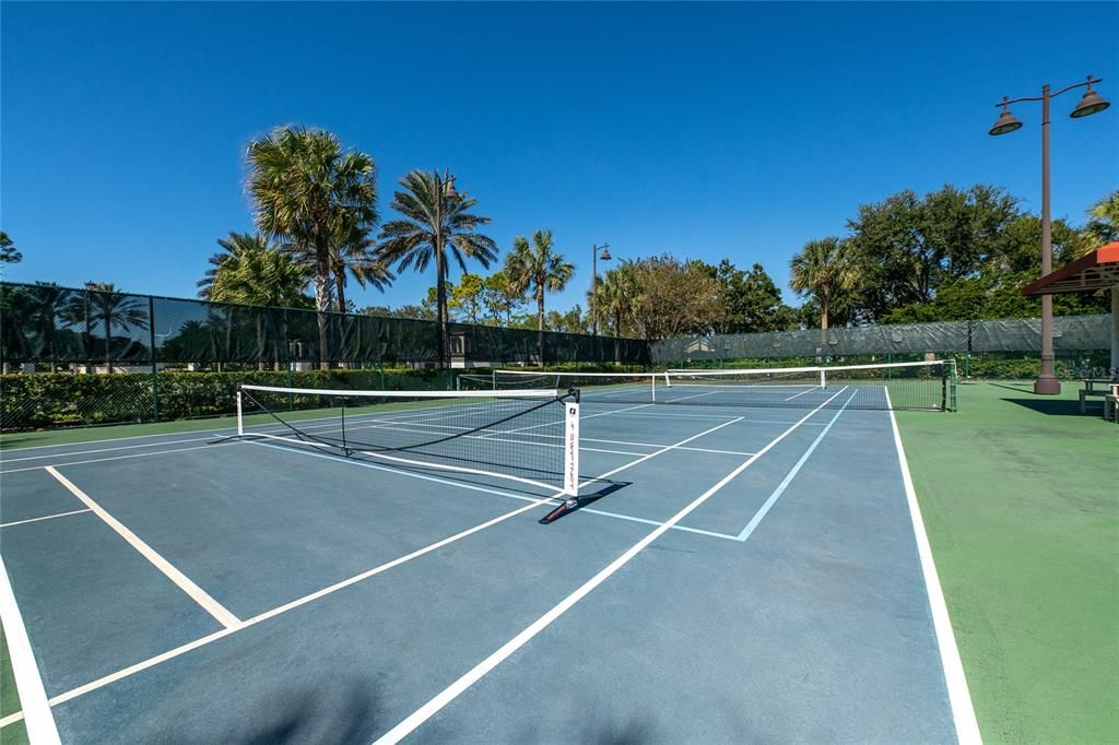 For Sale: $939,000 (3 beds, 3 baths, 2710 Square Feet)