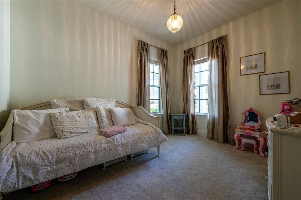 For Sale: $939,000 (3 beds, 3 baths, 2710 Square Feet)