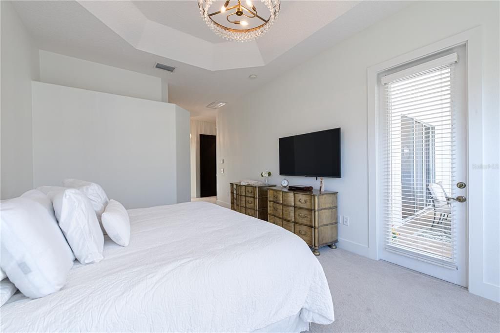 For Sale: $939,000 (3 beds, 3 baths, 2710 Square Feet)