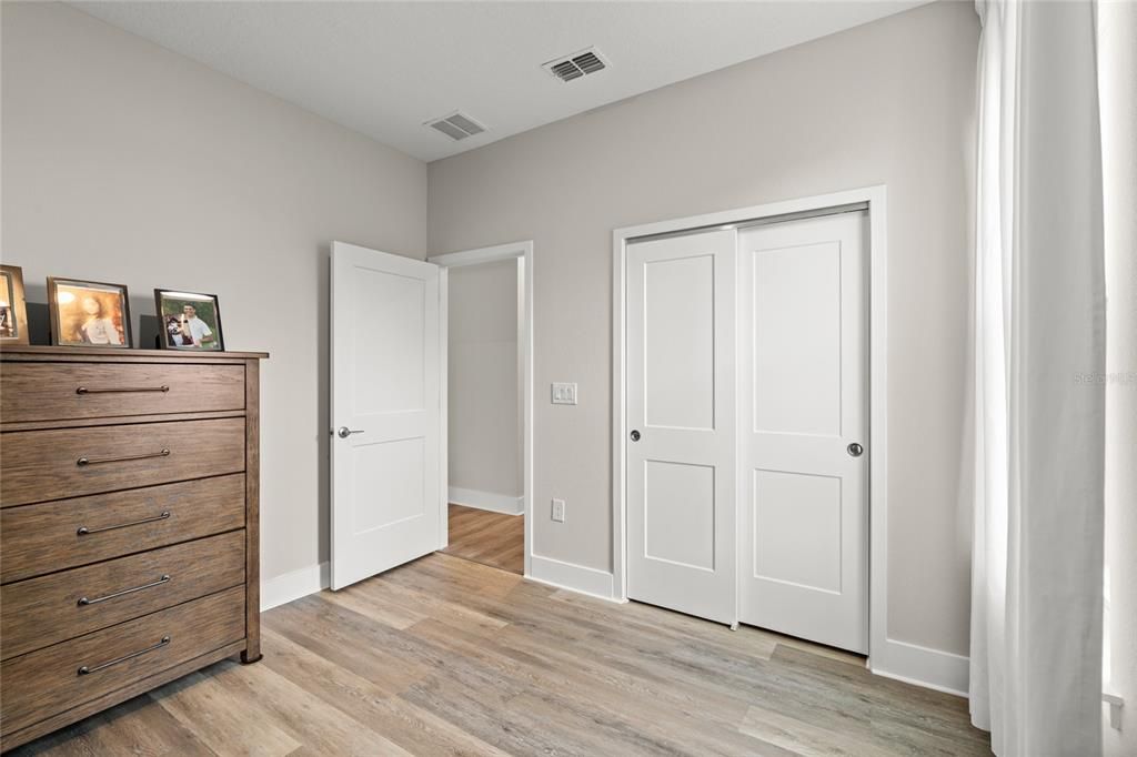 For Sale: $520,000 (4 beds, 3 baths, 2111 Square Feet)