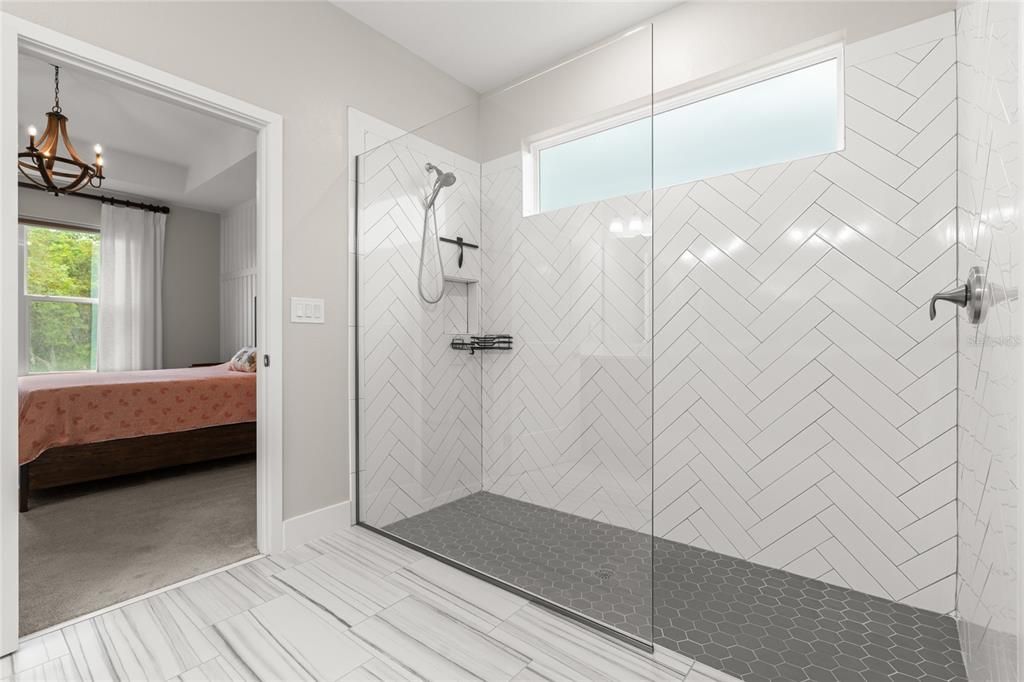 For Sale: $520,000 (4 beds, 3 baths, 2111 Square Feet)