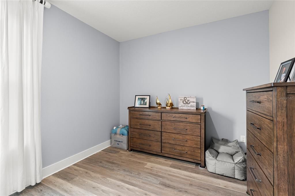 For Sale: $520,000 (4 beds, 3 baths, 2111 Square Feet)