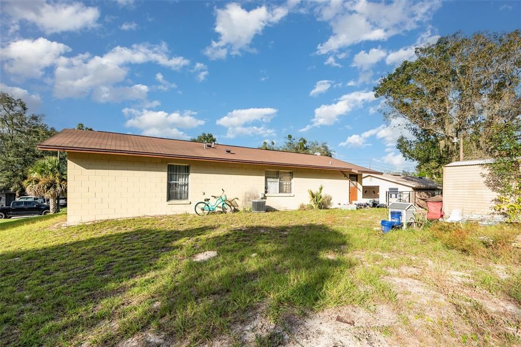 For Sale: $230,000 (3 beds, 1 baths, 1000 Square Feet)