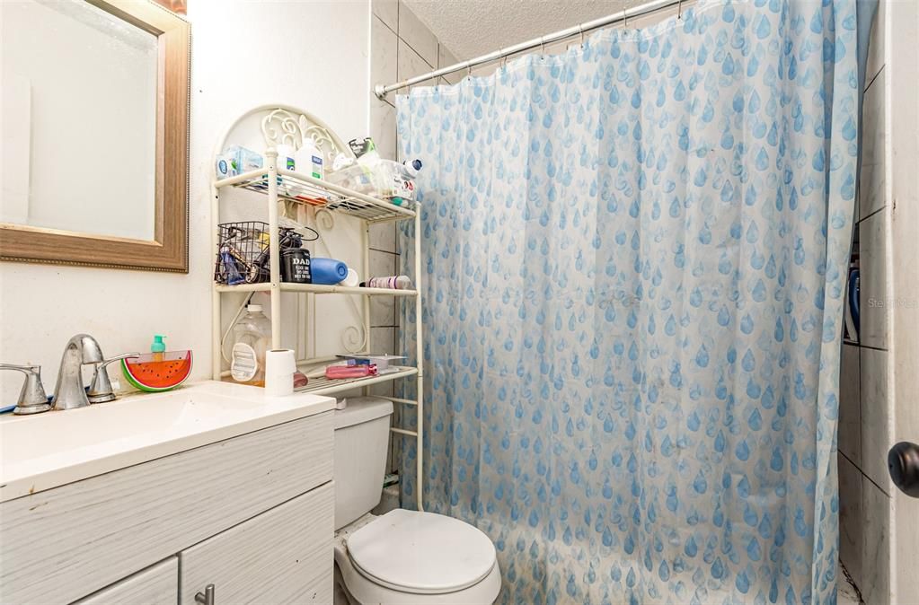 For Sale: $230,000 (3 beds, 1 baths, 1000 Square Feet)