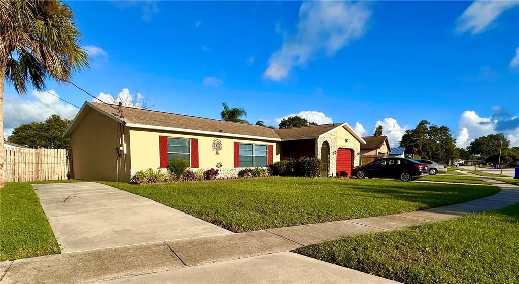 待售: $299,000 (3 贝兹, 2 浴室, 1216 平方英尺)