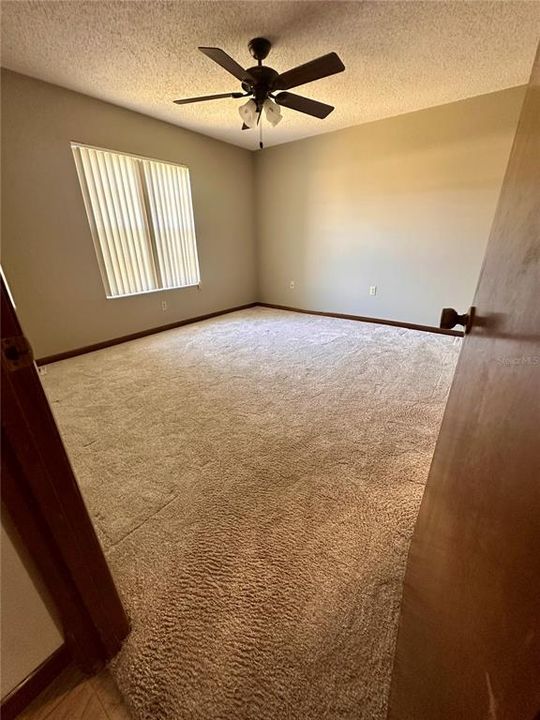 待售: $299,000 (3 贝兹, 2 浴室, 1216 平方英尺)