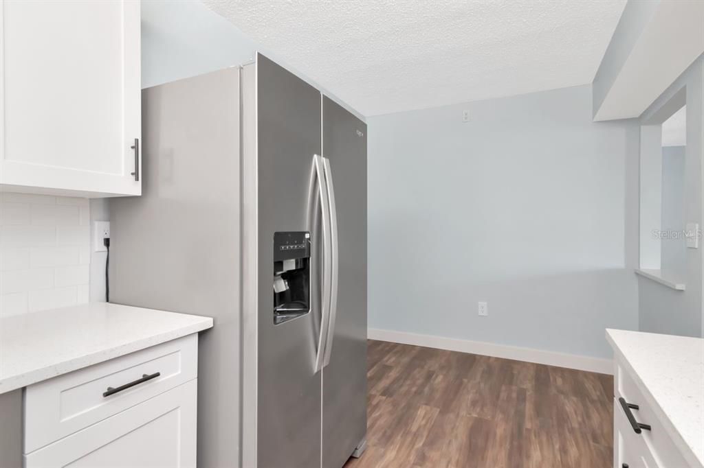 Active With Contract: $225,000 (3 beds, 2 baths, 1396 Square Feet)