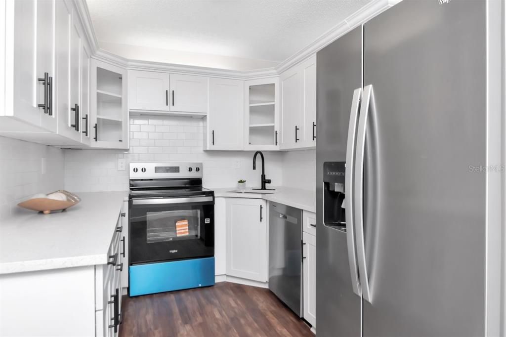 Active With Contract: $225,000 (3 beds, 2 baths, 1396 Square Feet)