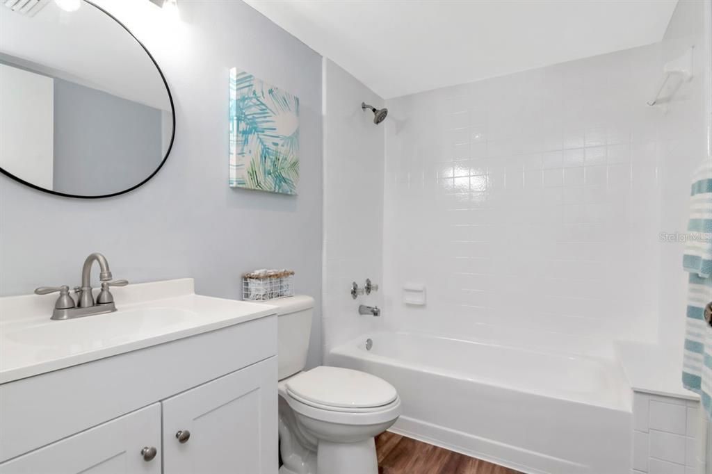 Active With Contract: $225,000 (3 beds, 2 baths, 1396 Square Feet)